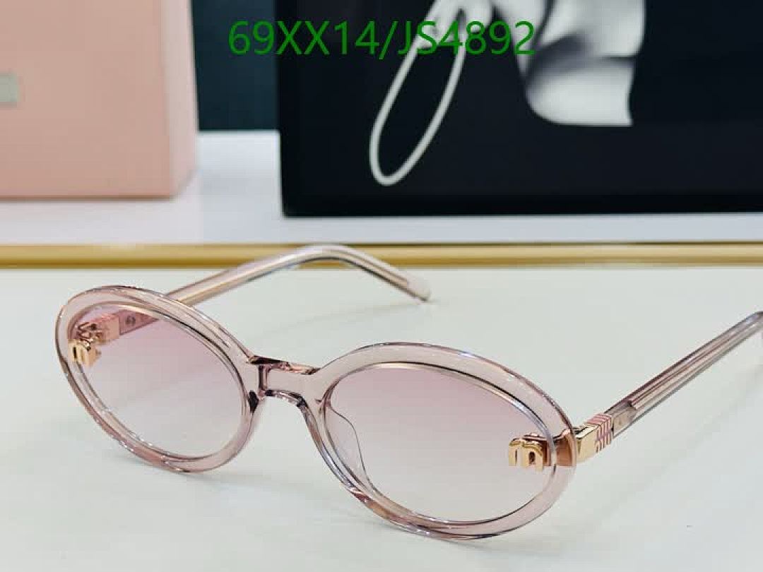 Miu Miu-Glasses Code: JS4892 $: 69USD
