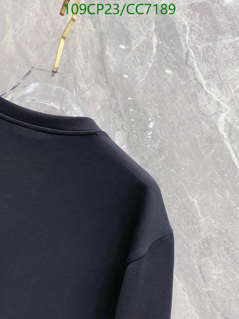 Burberry-Clothing Code: CC7189 $: 109USD
