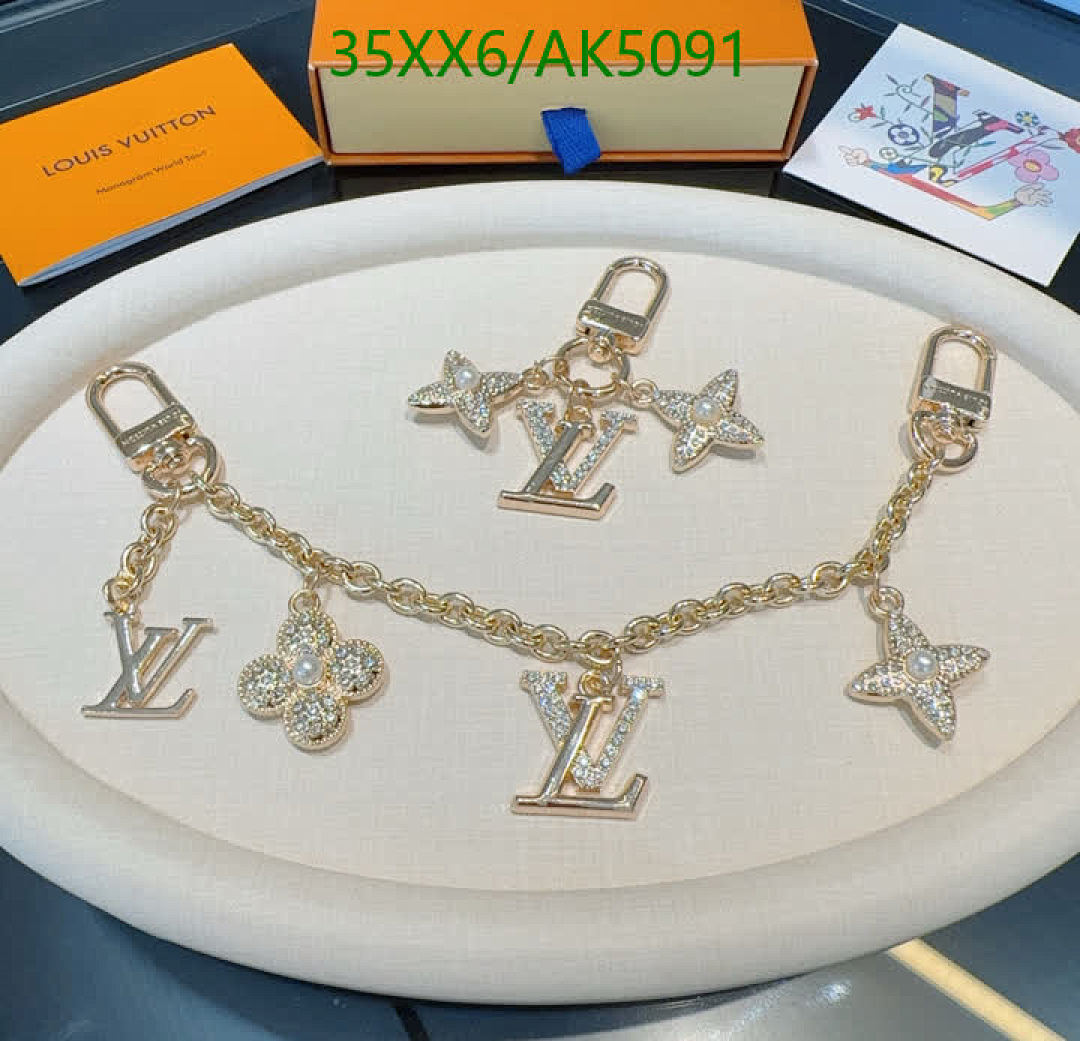 LV-Key pendant Code: AK5091 $: 35USD