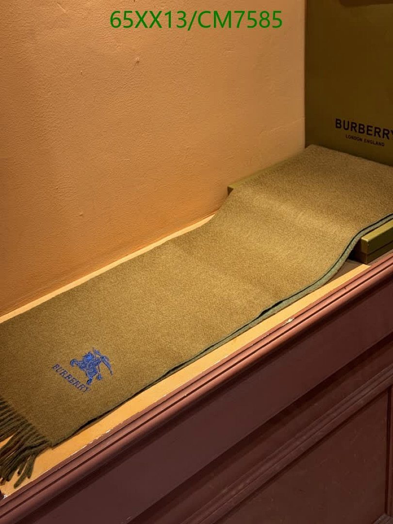 Burberry-Scarf Code: CM7585 $: 65USD