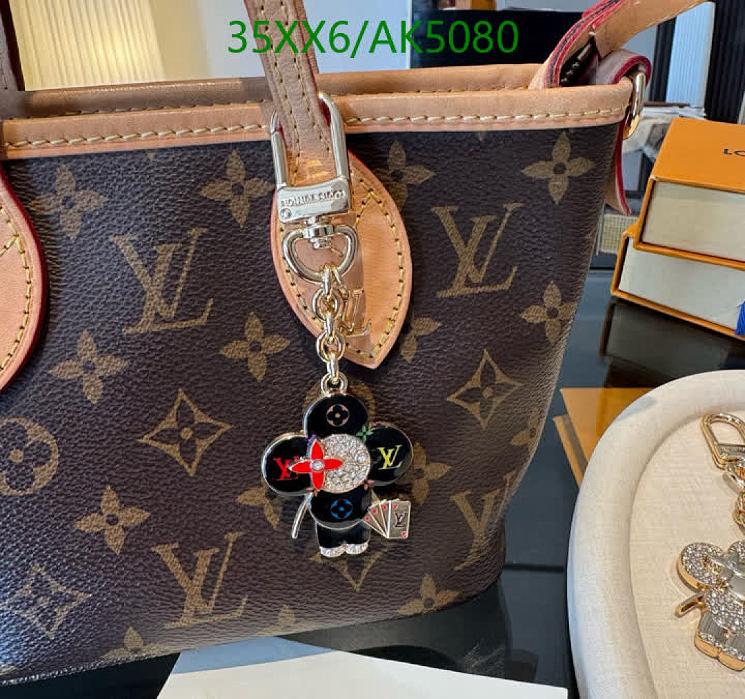 LV-Key pendant Code: AK5080 $: 35USD