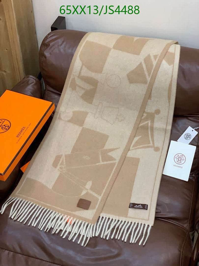Hermes-Scarf Code: JS4488 $: 65USD