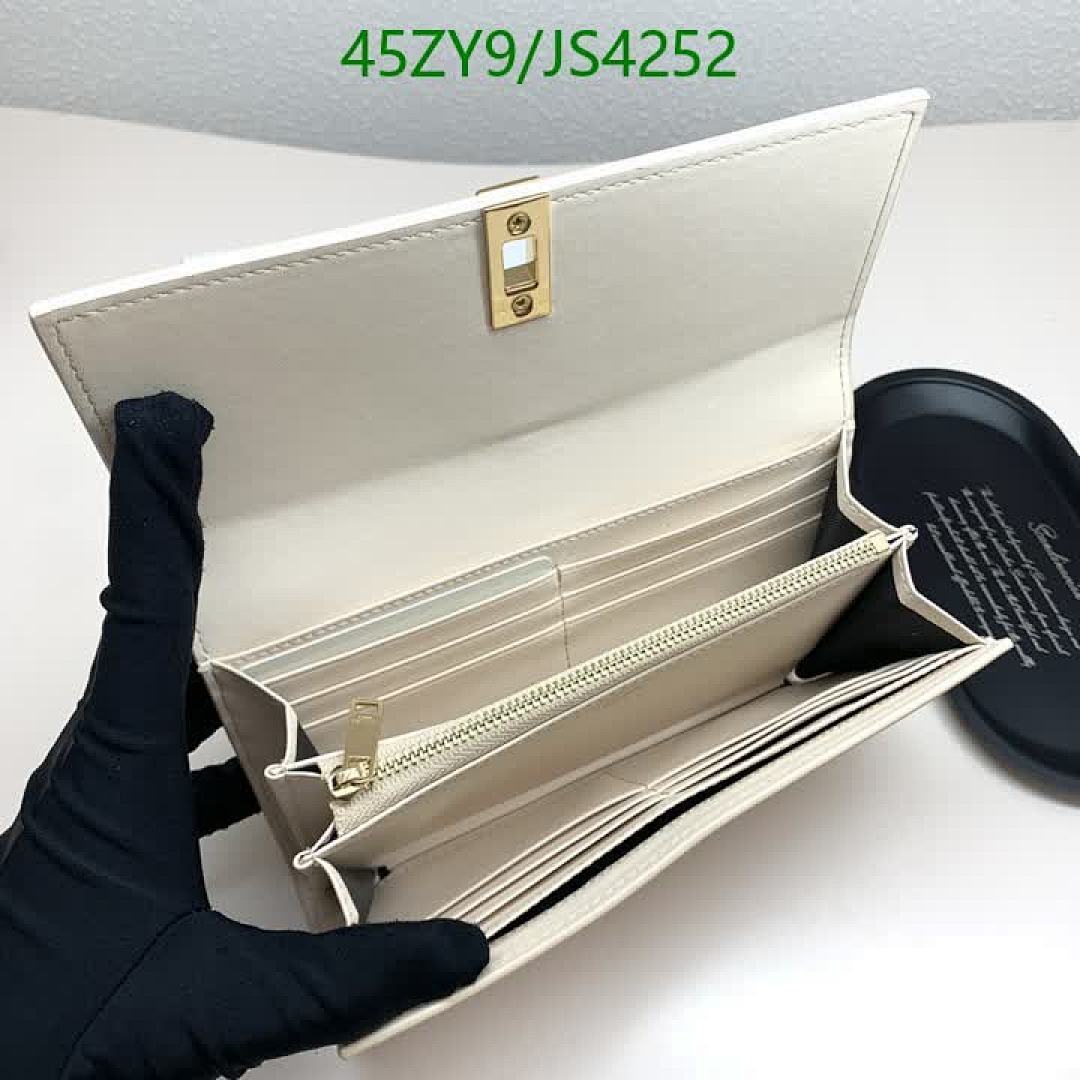 Celine-Wallet(4A) Code: JS4252 $: 45USD