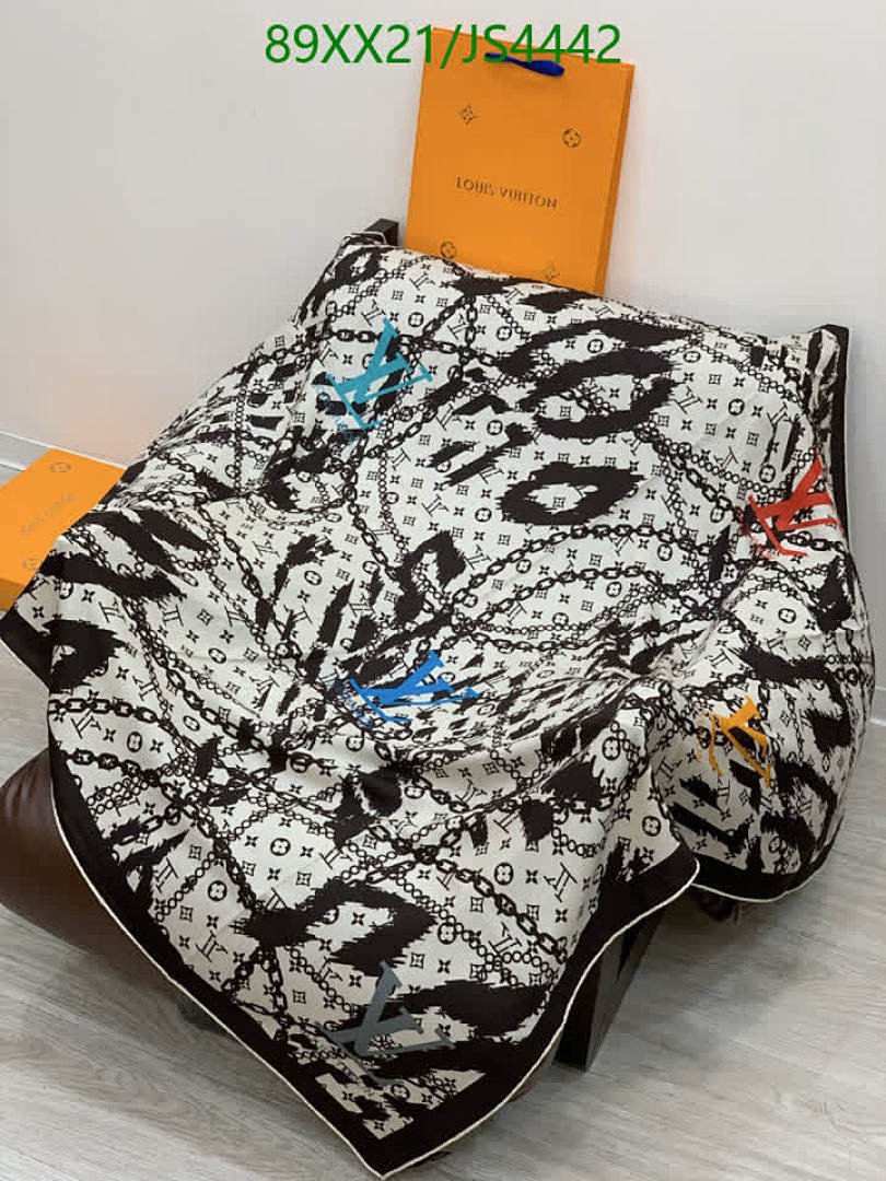 LV-Scarf Code: JS4442 $: 89USD