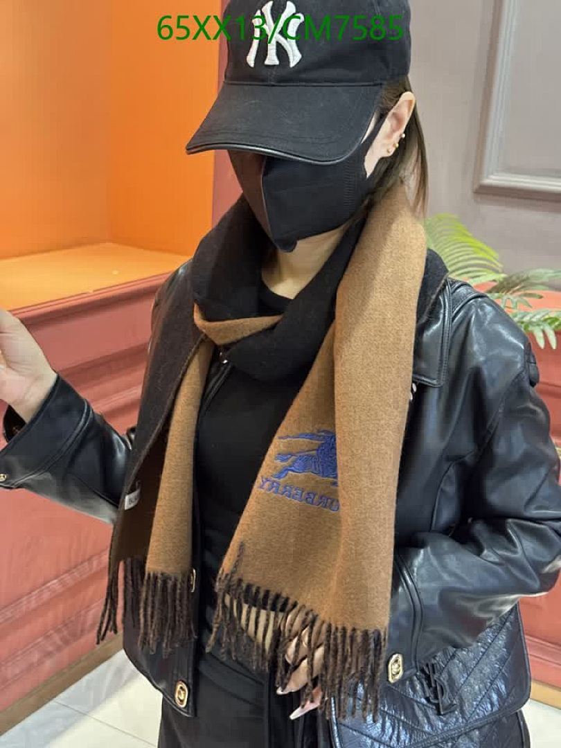 Burberry-Scarf Code: CM7585 $: 65USD