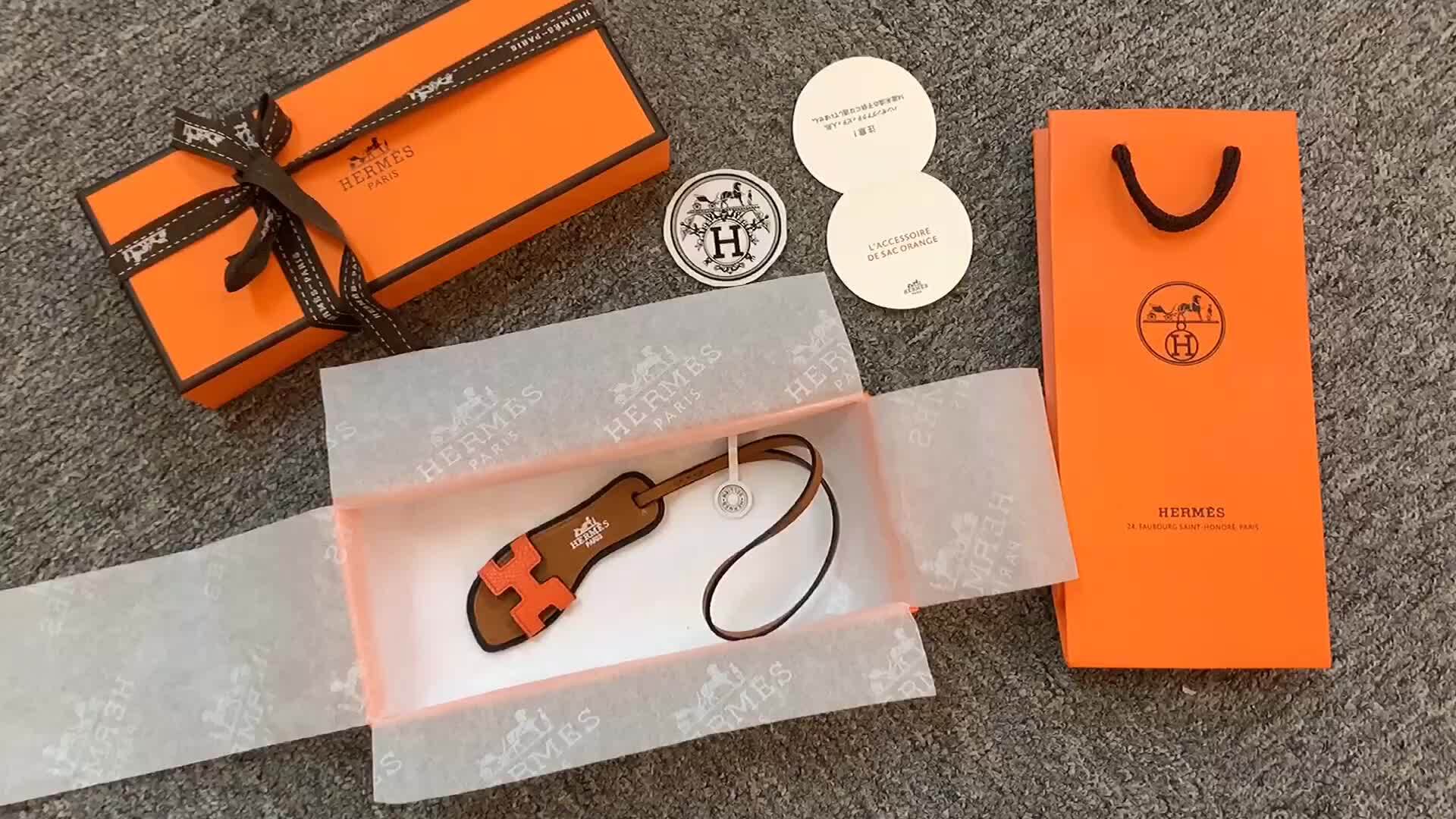 Hermes-Key pendant Code: LK3234 $: 89USD