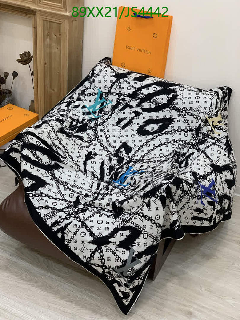 LV-Scarf Code: JS4442 $: 89USD