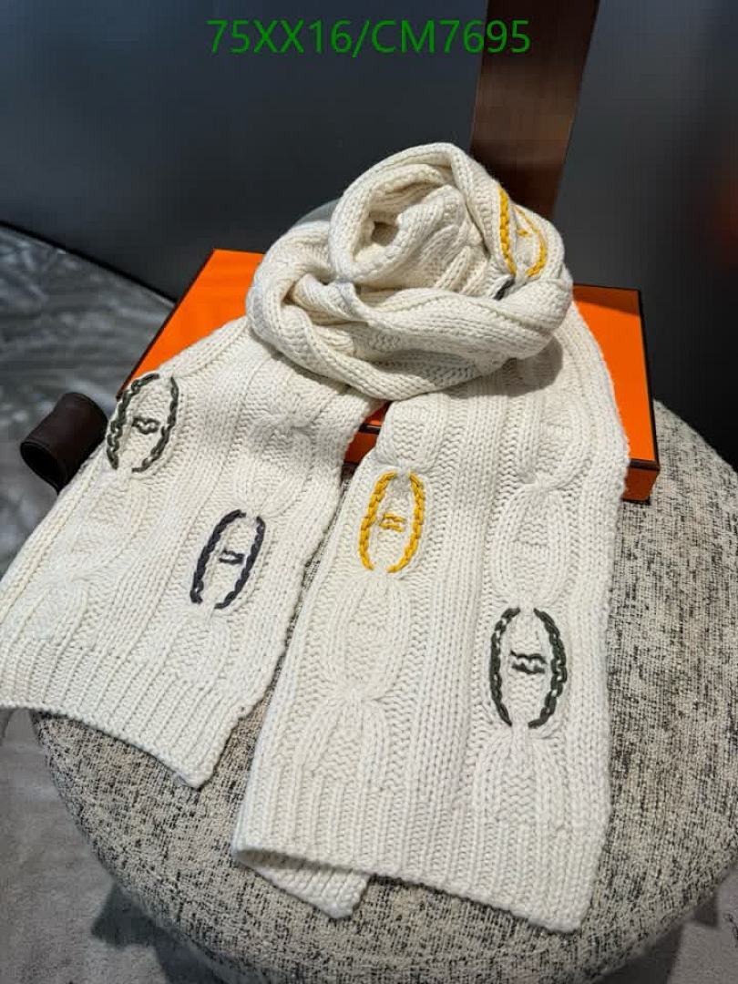 Hermes-Scarf Code: CM7695 $: 75USD