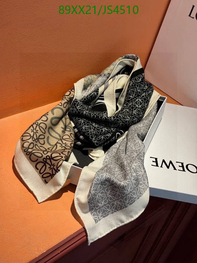 Loewe-Scarf Code: JS4510 $: 89USD