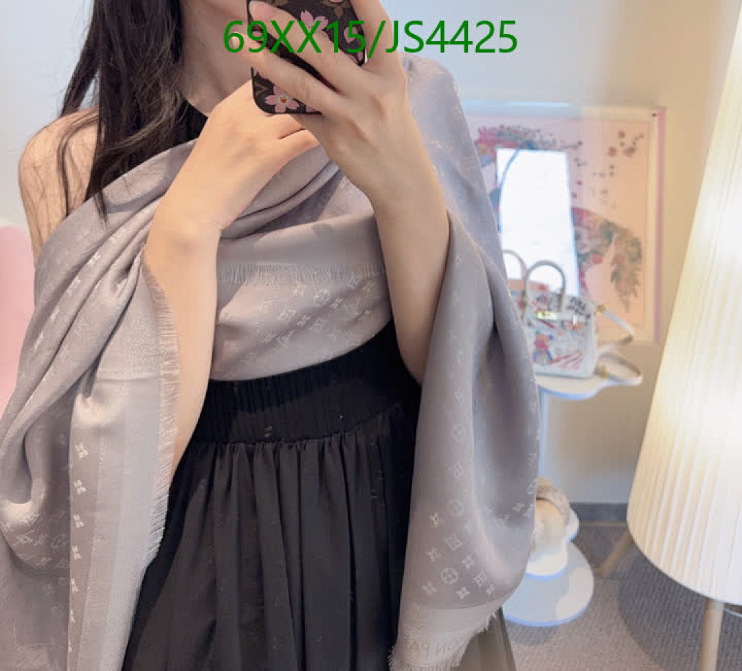 LV-Scarf Code: JS4425 $: 69USD