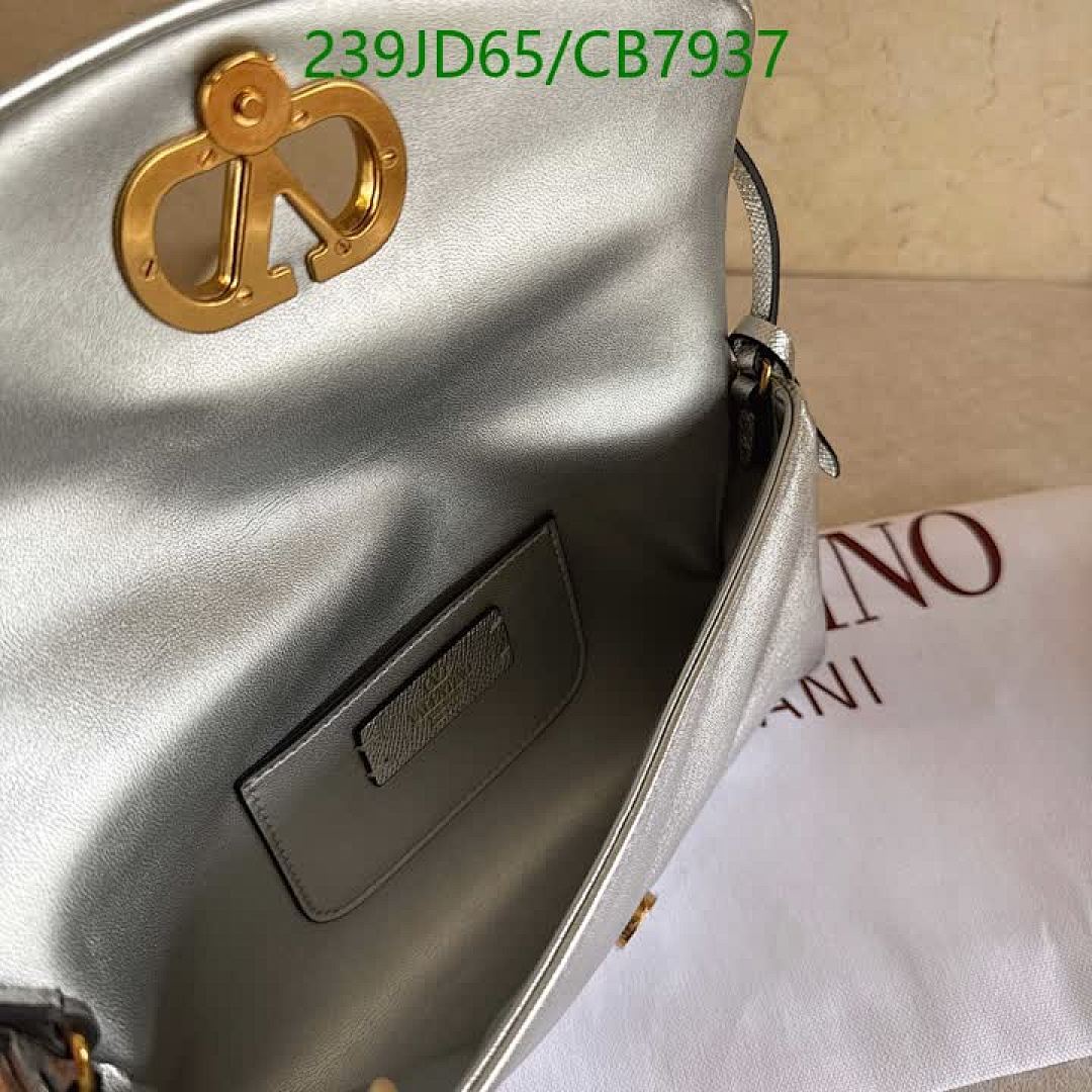 Valentino-Bag-Mirror Quality Code: CB7937 $: 239USD