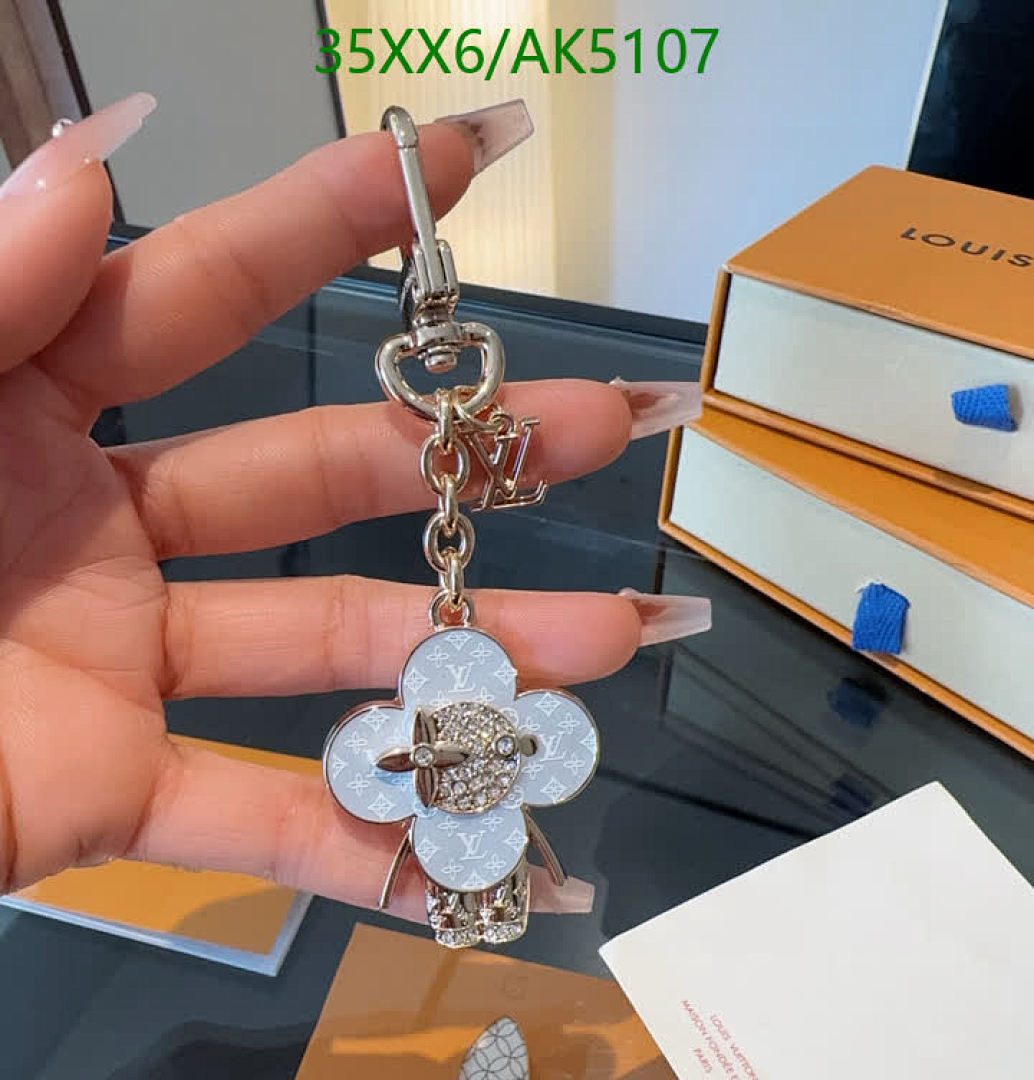 LV-Key pendant Code: AK5107 $: 35USD