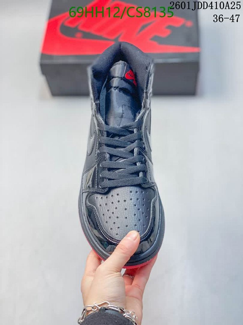 NIKE-Women Shoes Code: CS8135 $: 69USD