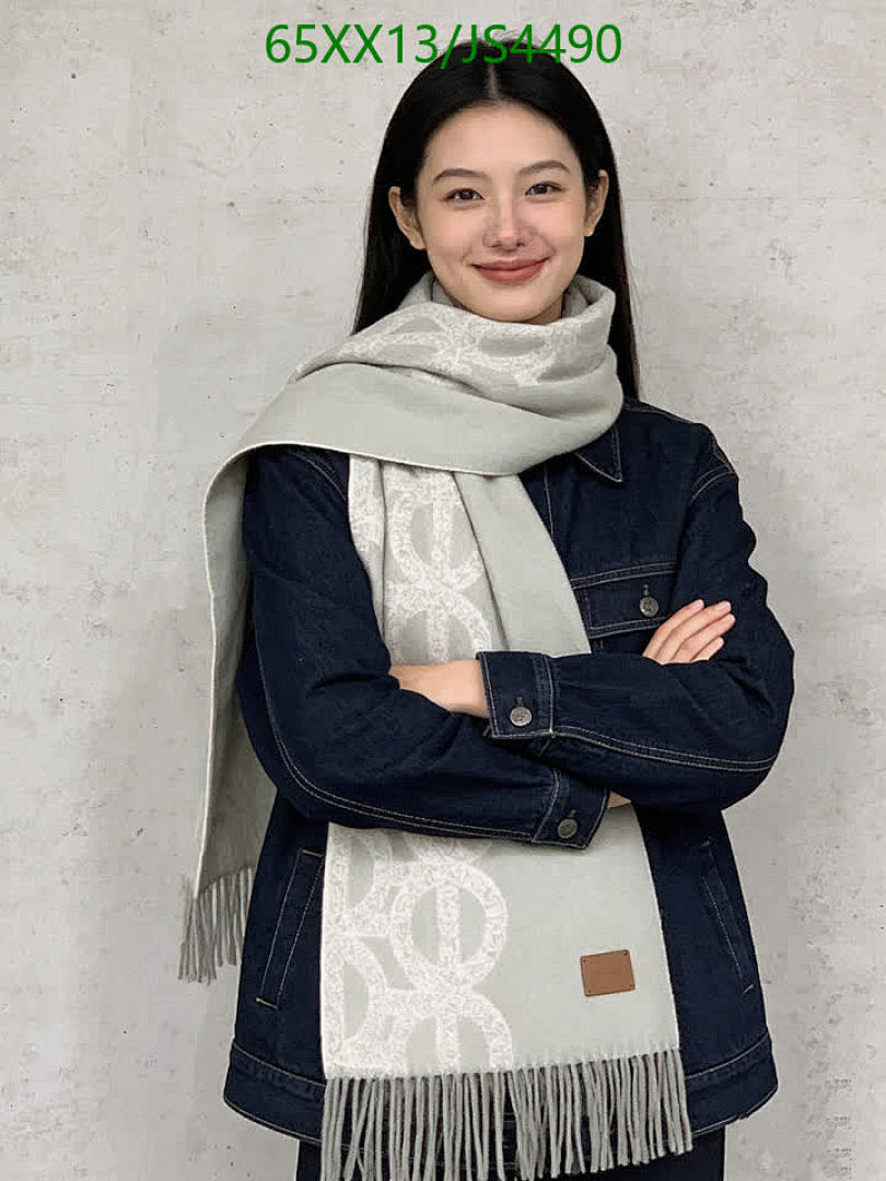 Hermes-Scarf Code: JS4490 $: 65USD