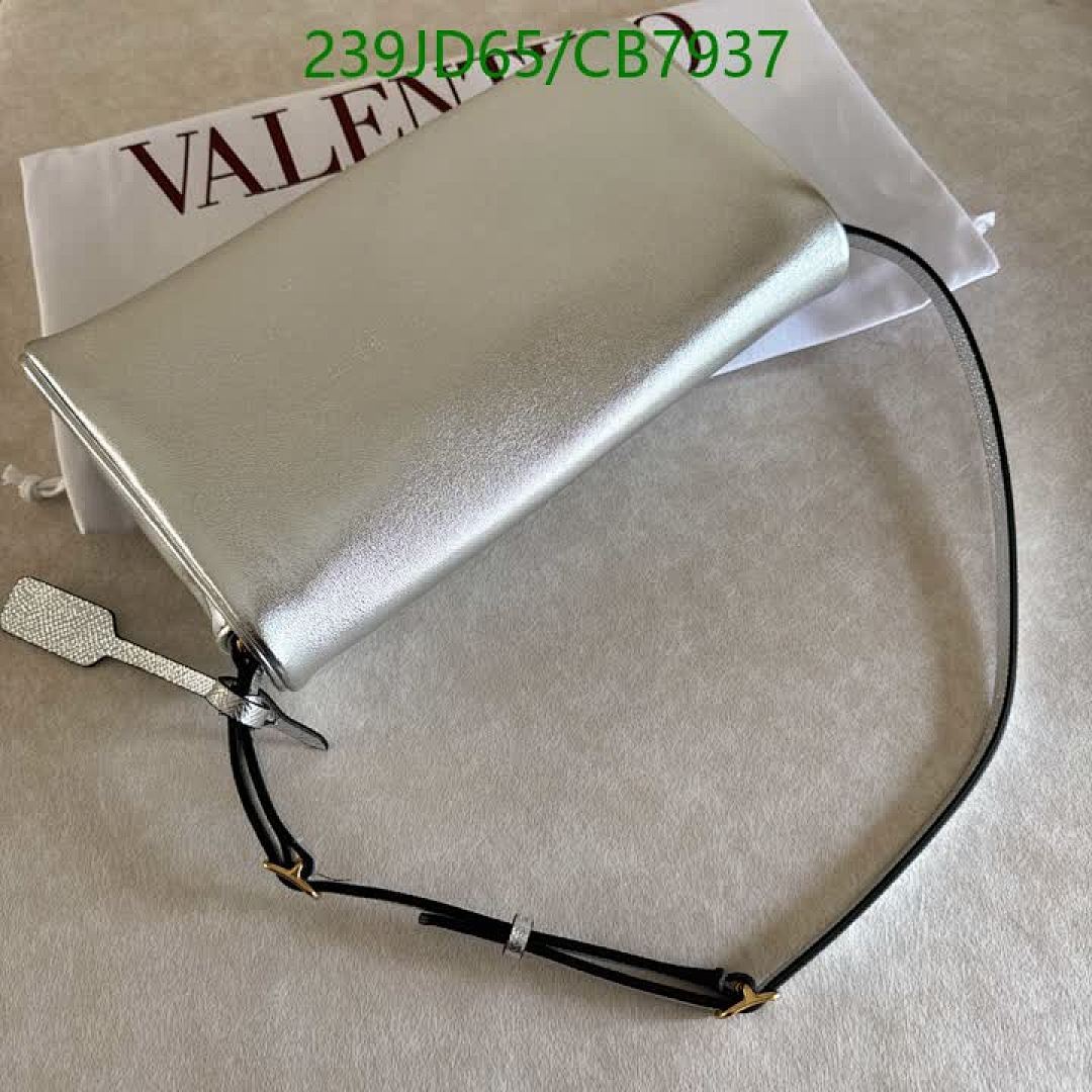 Valentino-Bag-Mirror Quality Code: CB7937 $: 239USD