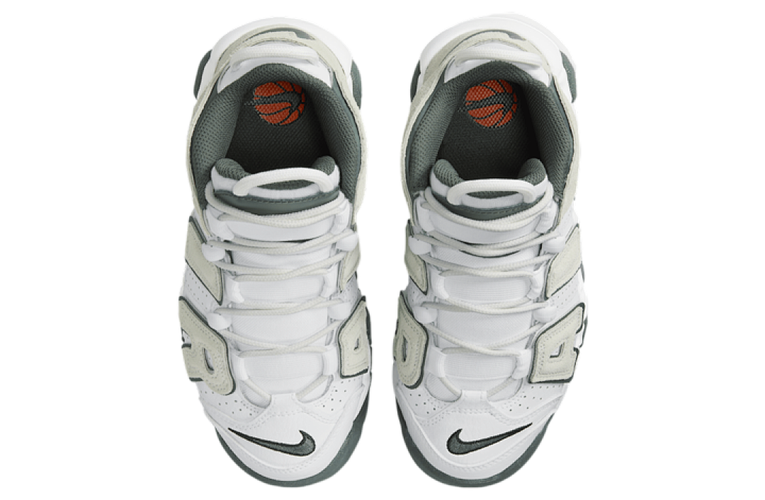 Nike-Men shoes Code: CS7781 $: 105USD