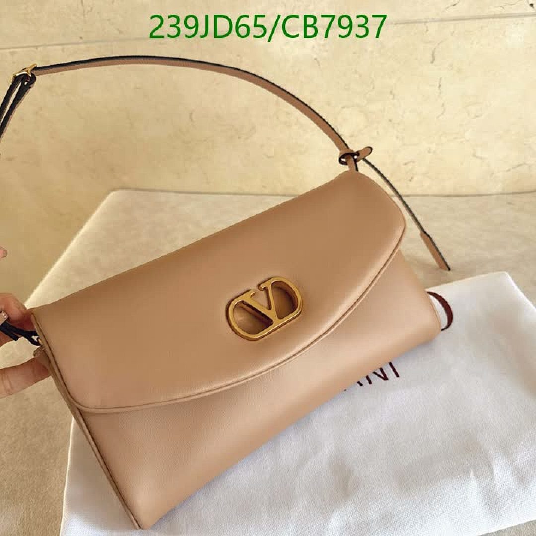 Valentino-Bag-Mirror Quality Code: CB7937 $: 239USD