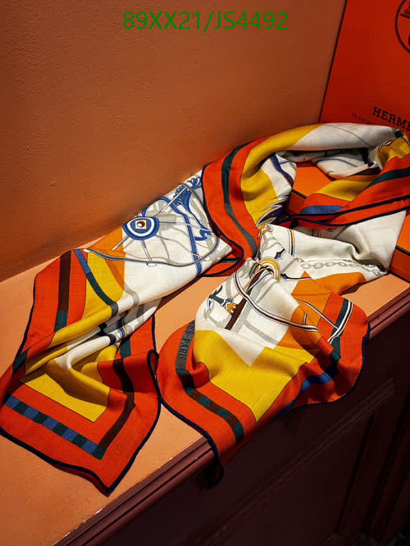 Hermes-Scarf Code: JS4492 $: 89USD