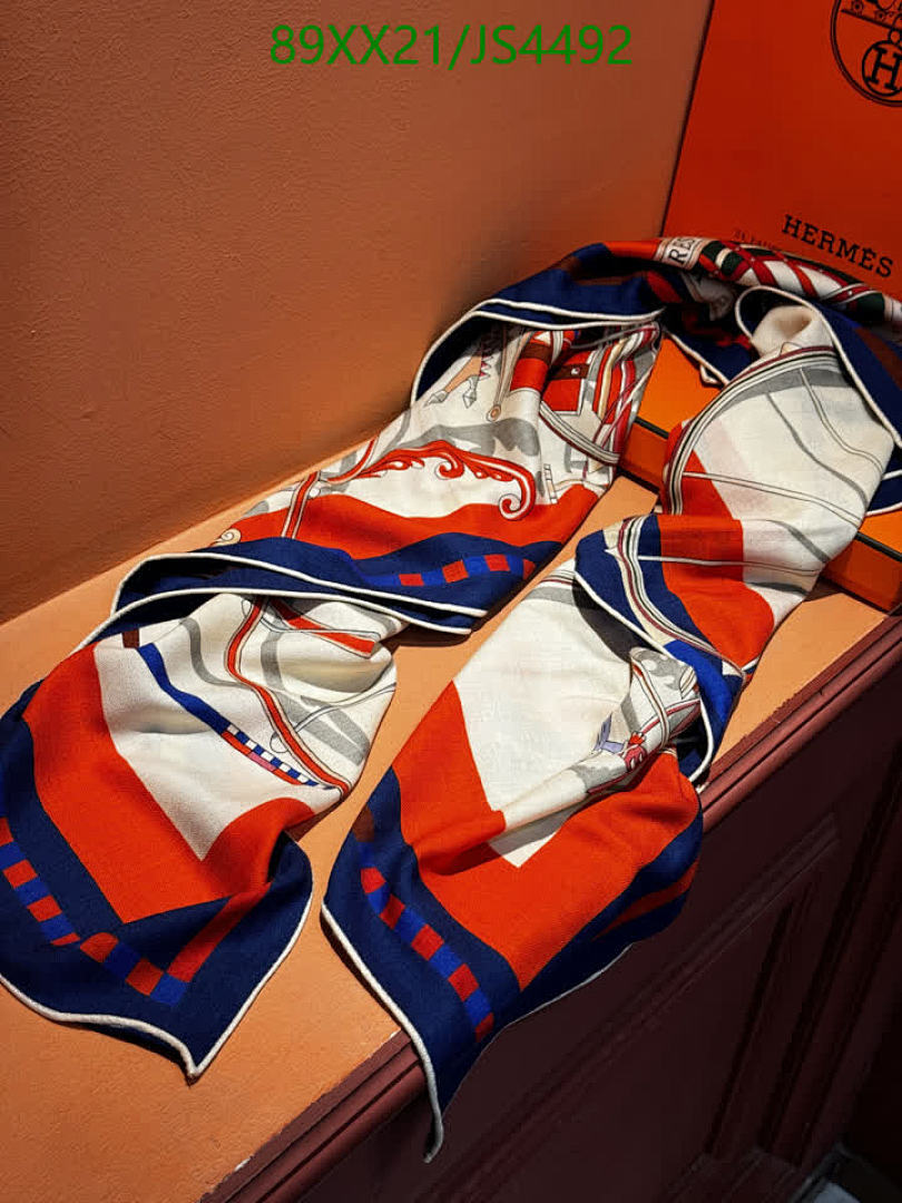 Hermes-Scarf Code: JS4492 $: 89USD