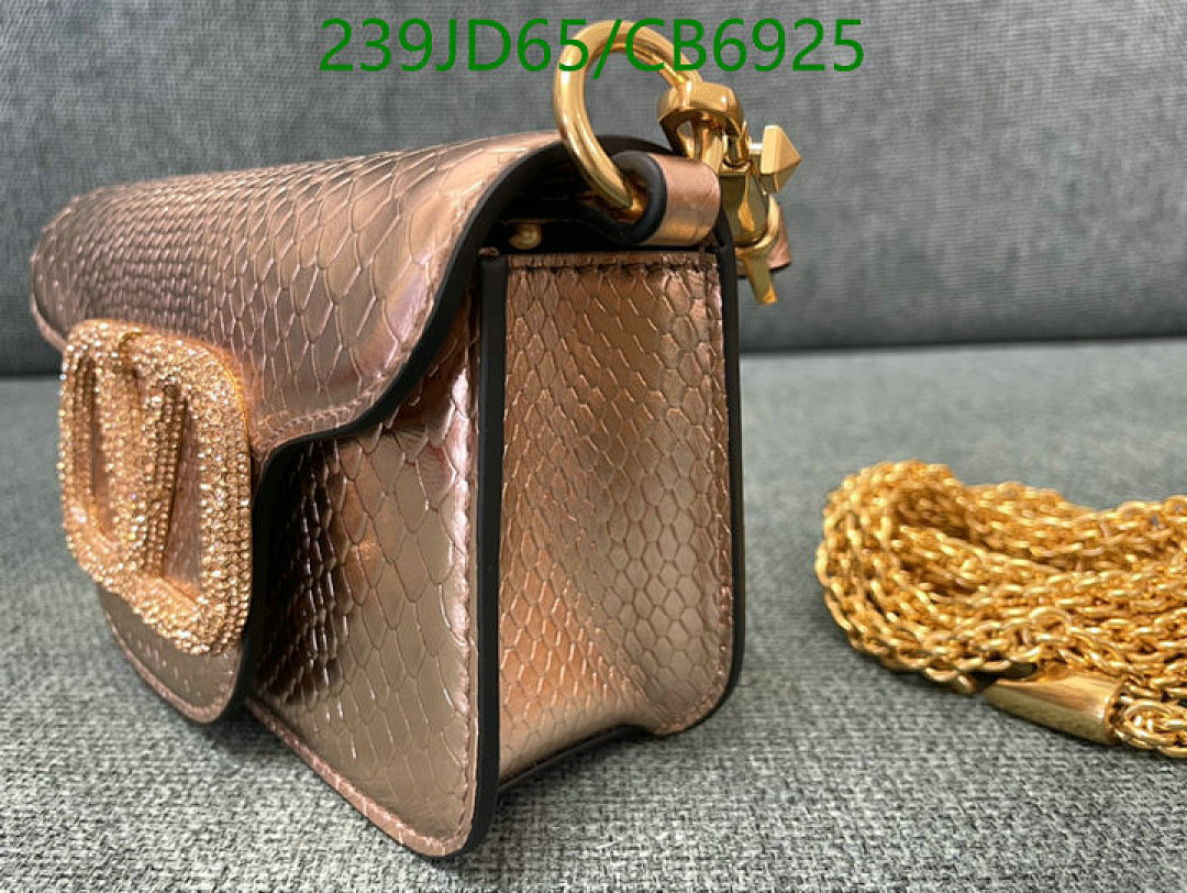 Valentino-Bag-Mirror Quality Code: CB6925 $: 239USD