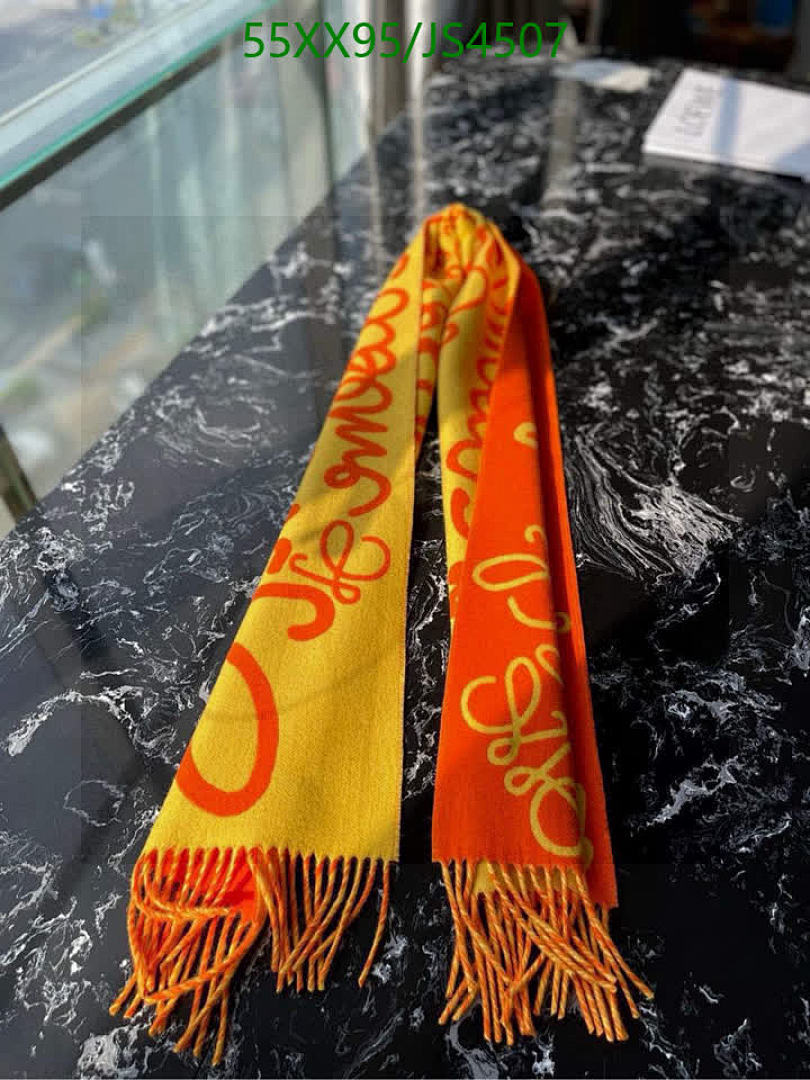 Loewe-Scarf Code: JS4507 $: 55USD