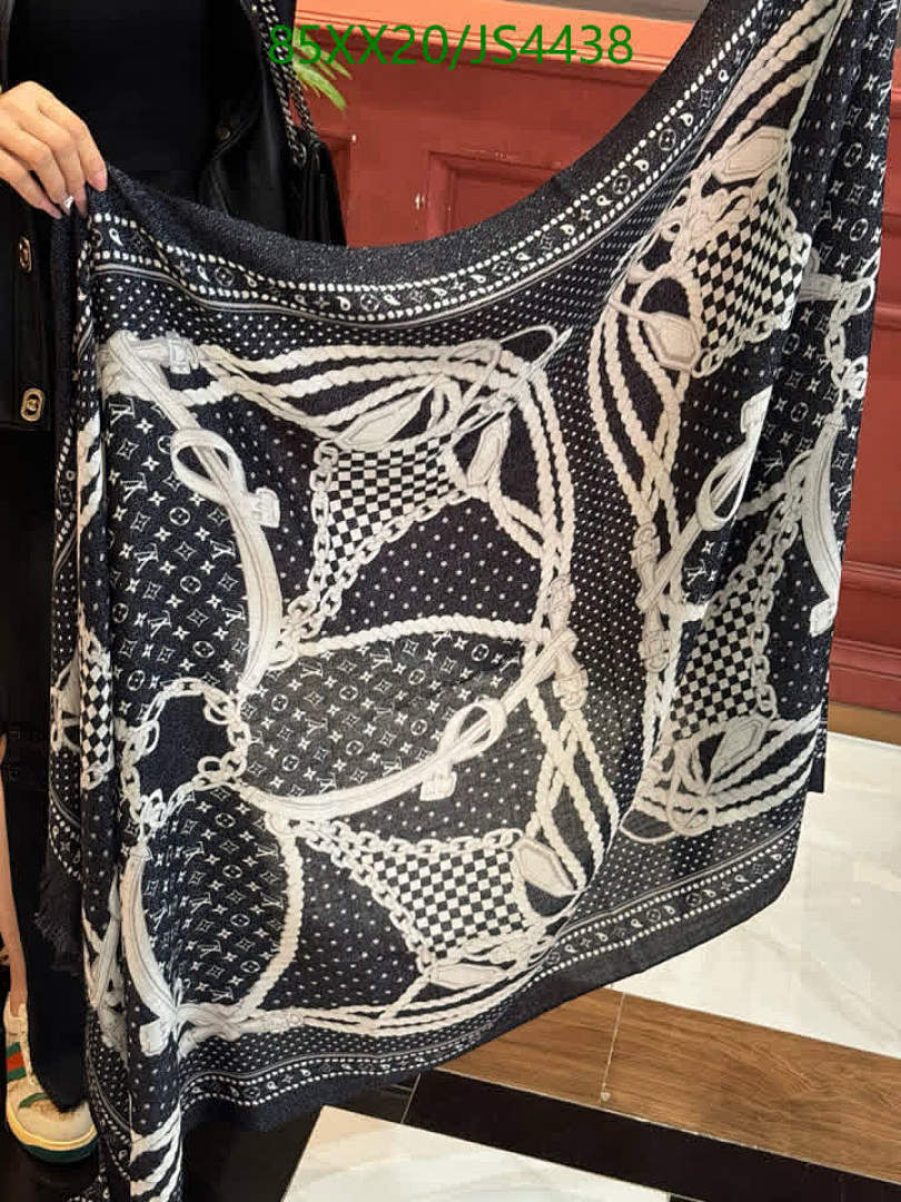 LV-Scarf Code: JS4438 $: 85USD