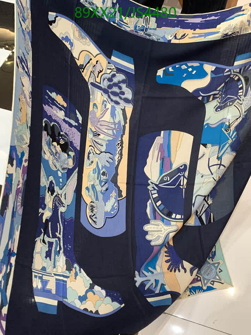 Hermes-Scarf Code: JS4480 $: 89USD