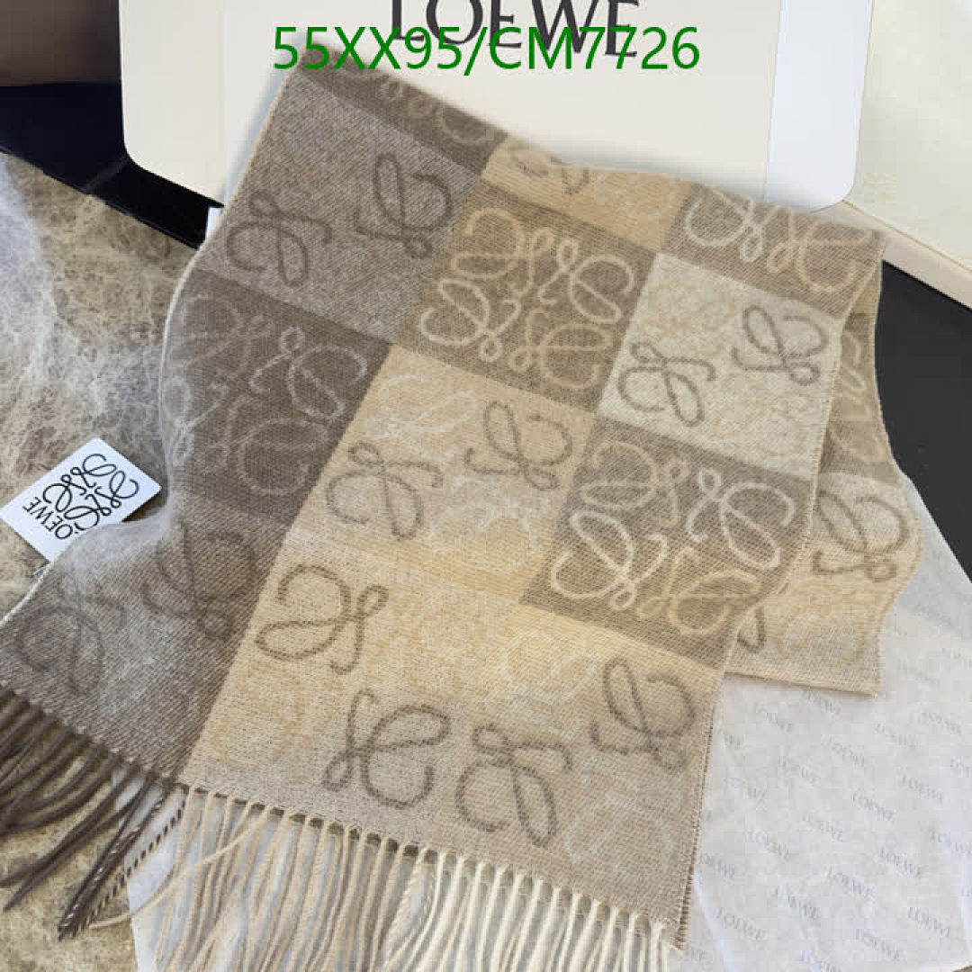 Loewe-Scarf Code: CM7726 $: 55USD