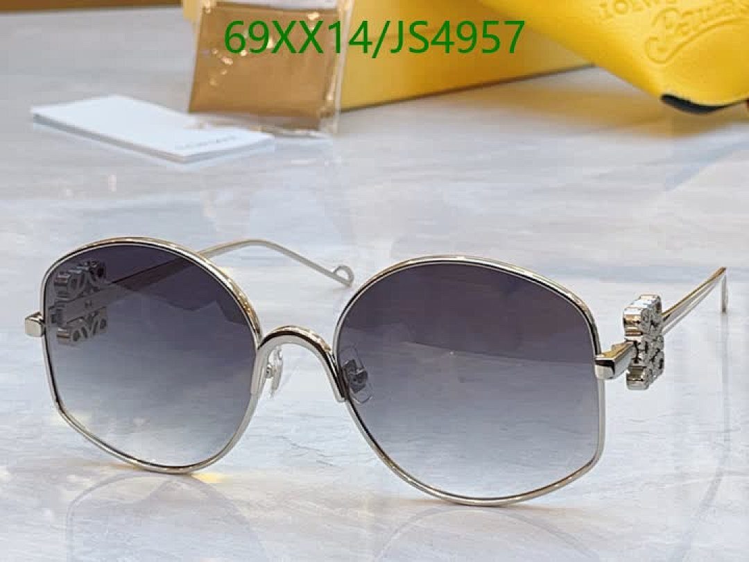 Loewe-Glasses Code: JS4957 $: 69USD