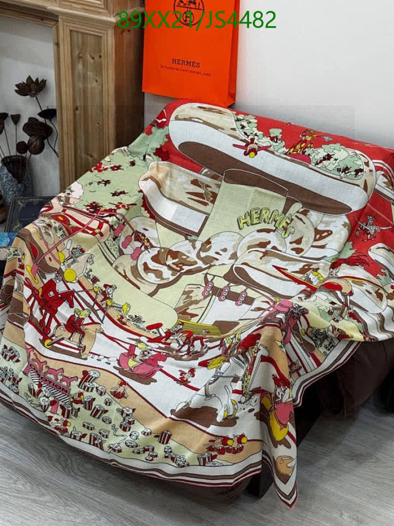 Hermes-Scarf Code: JS4482 $: 89USD