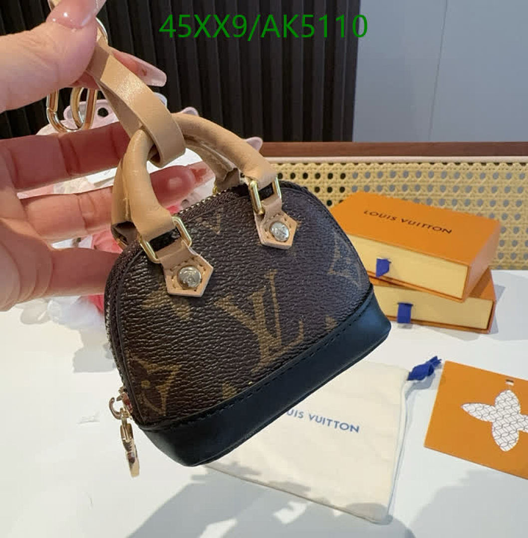 LV-Key pendant Code: AK5110 $: 45USD