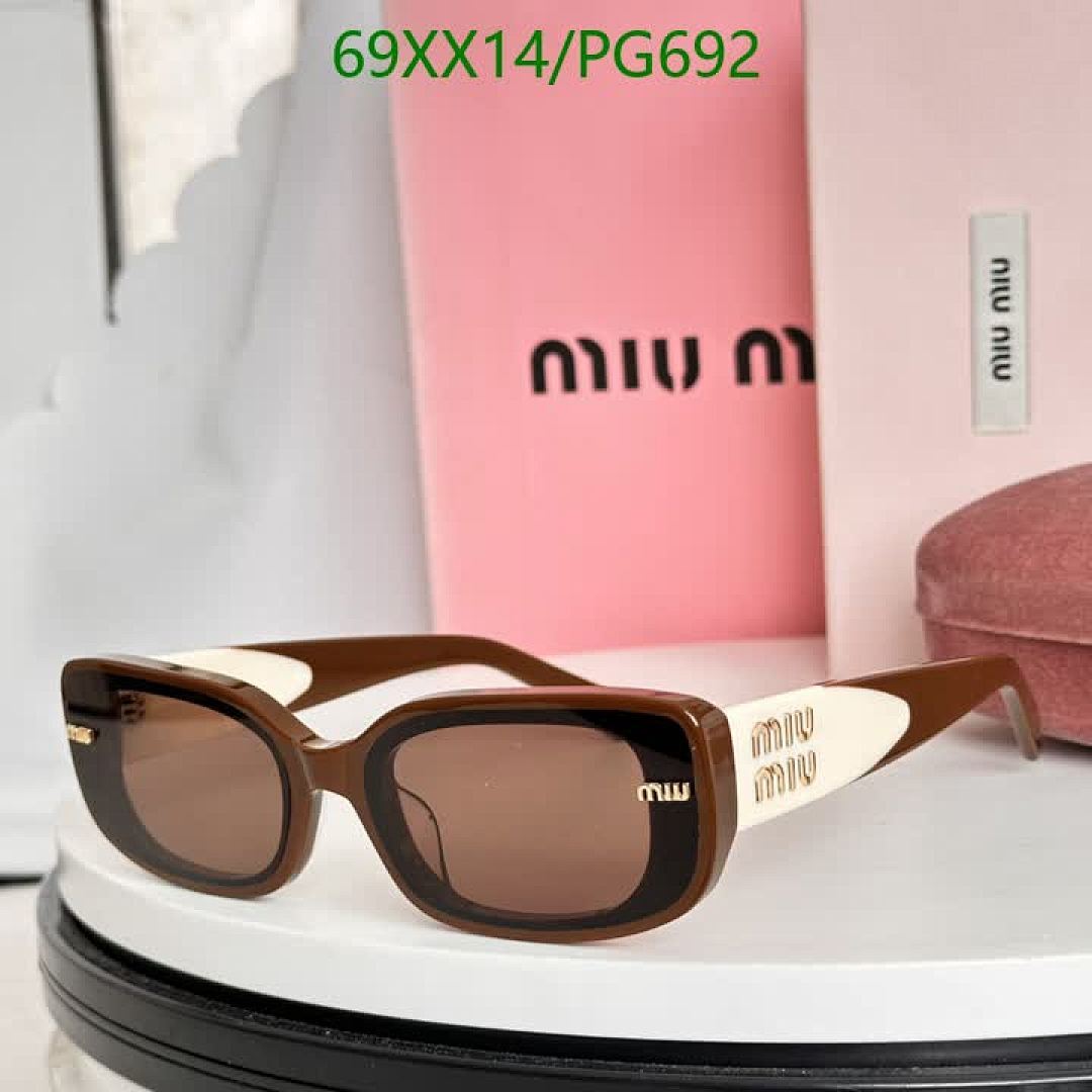 Miu Miu-Glasses Code: PG692 $: 69USD