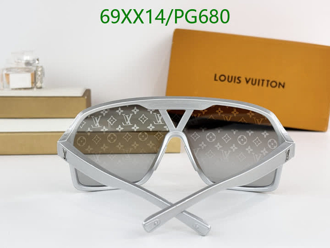 LV-Glasses Code: PG680 $: 69USD