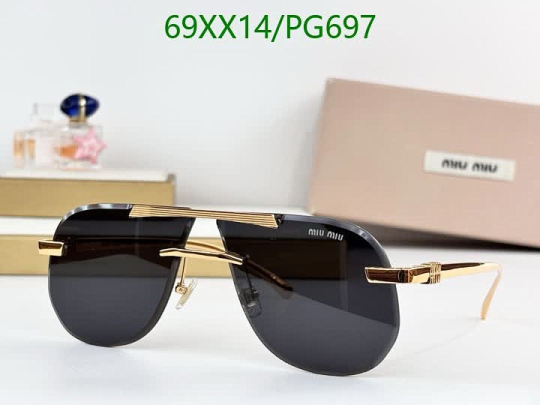 Miu Miu-Glasses Code: PG697 $: 69USD