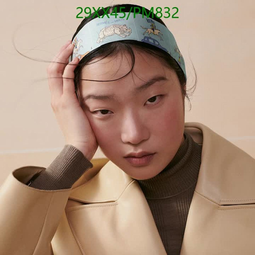 Hermes-Scarf Code: PM832 $: 29USD