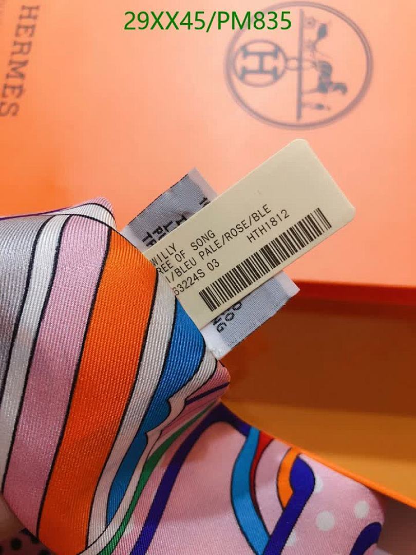 Hermes-Scarf Code: PM835 $: 29USD