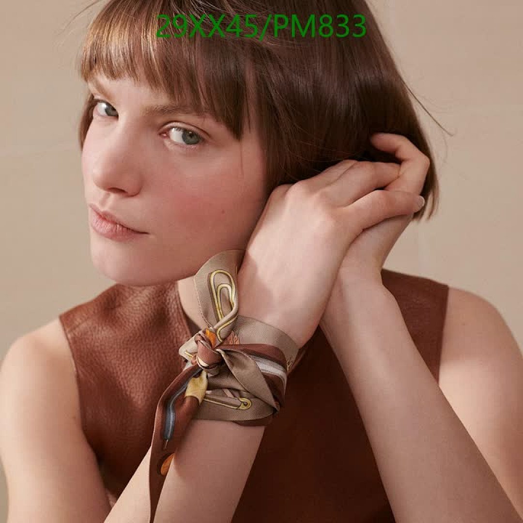 Hermes-Scarf Code: PM833 $: 29USD