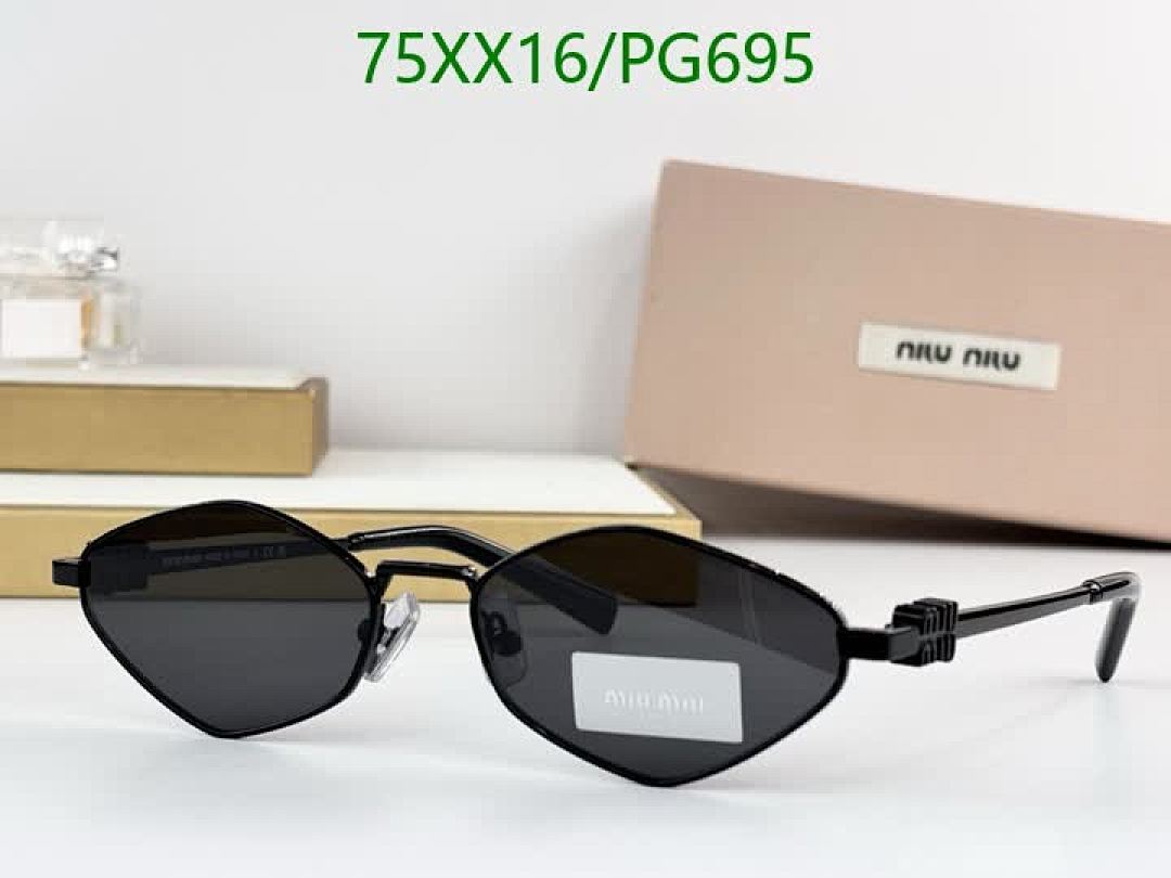 Miu Miu-Glasses Code: PG695 $: 75USD