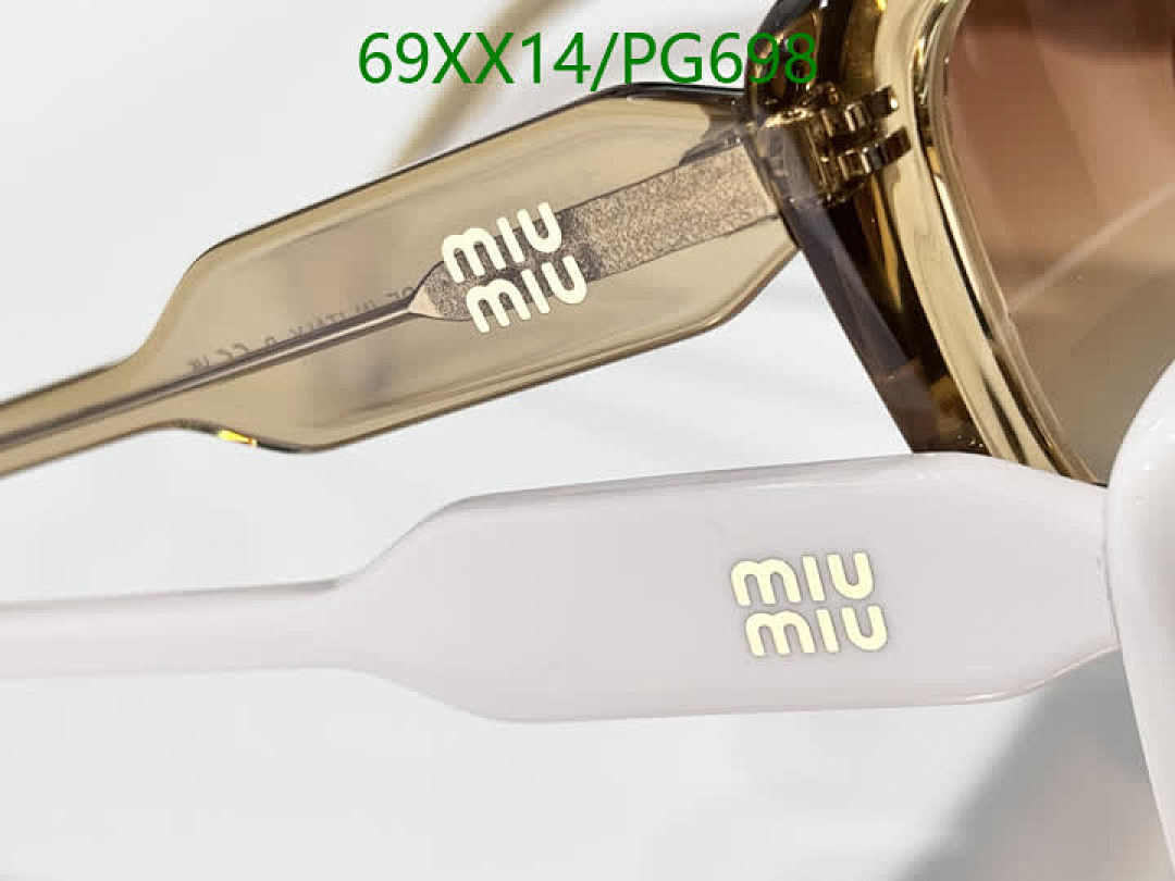 Miu Miu-Glasses Code: PG698 $: 69USD