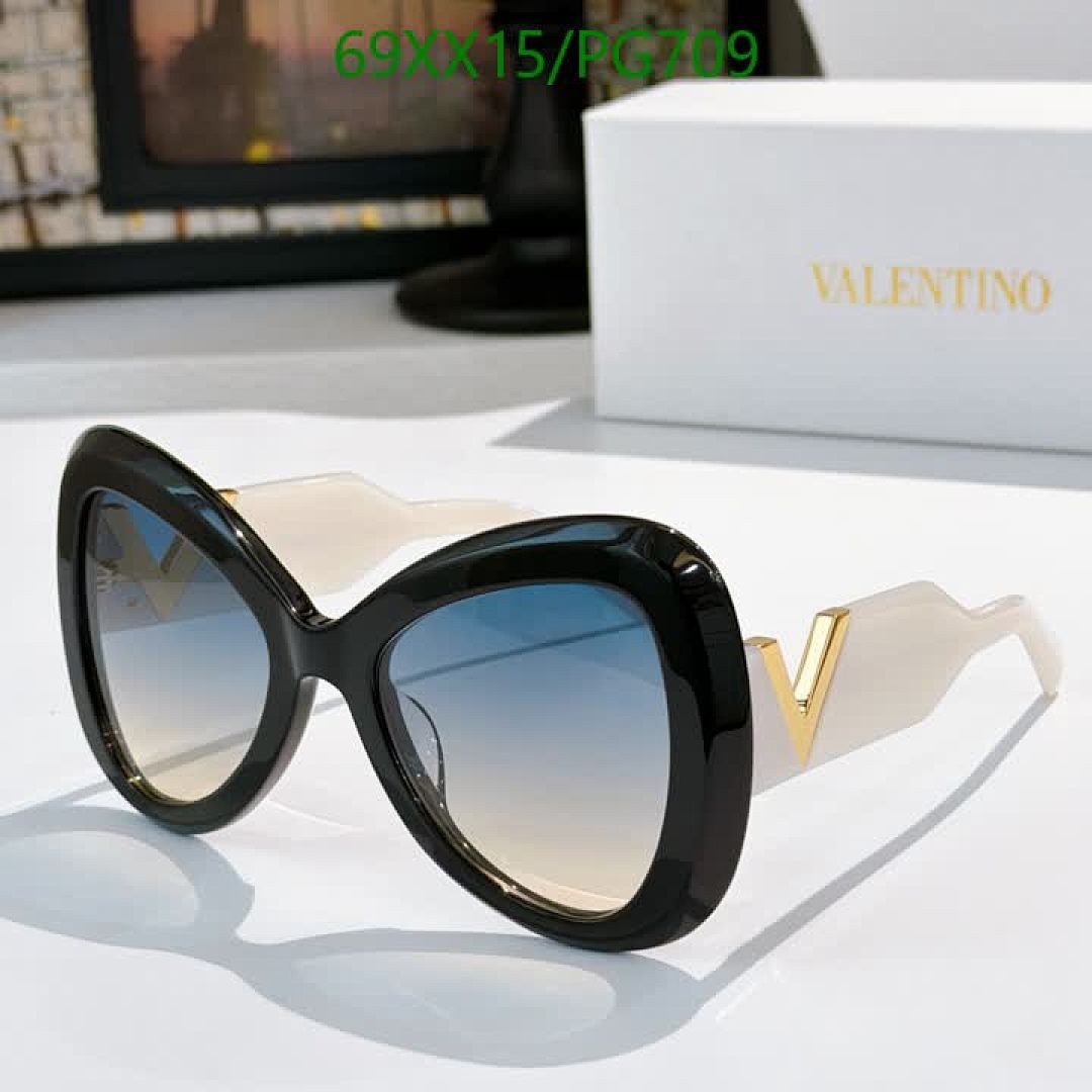 Valentino-Glasses Code: PG709 $: 69USD
