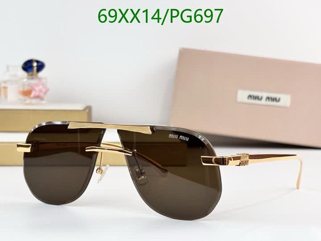 Miu Miu-Glasses Code: PG697 $: 69USD