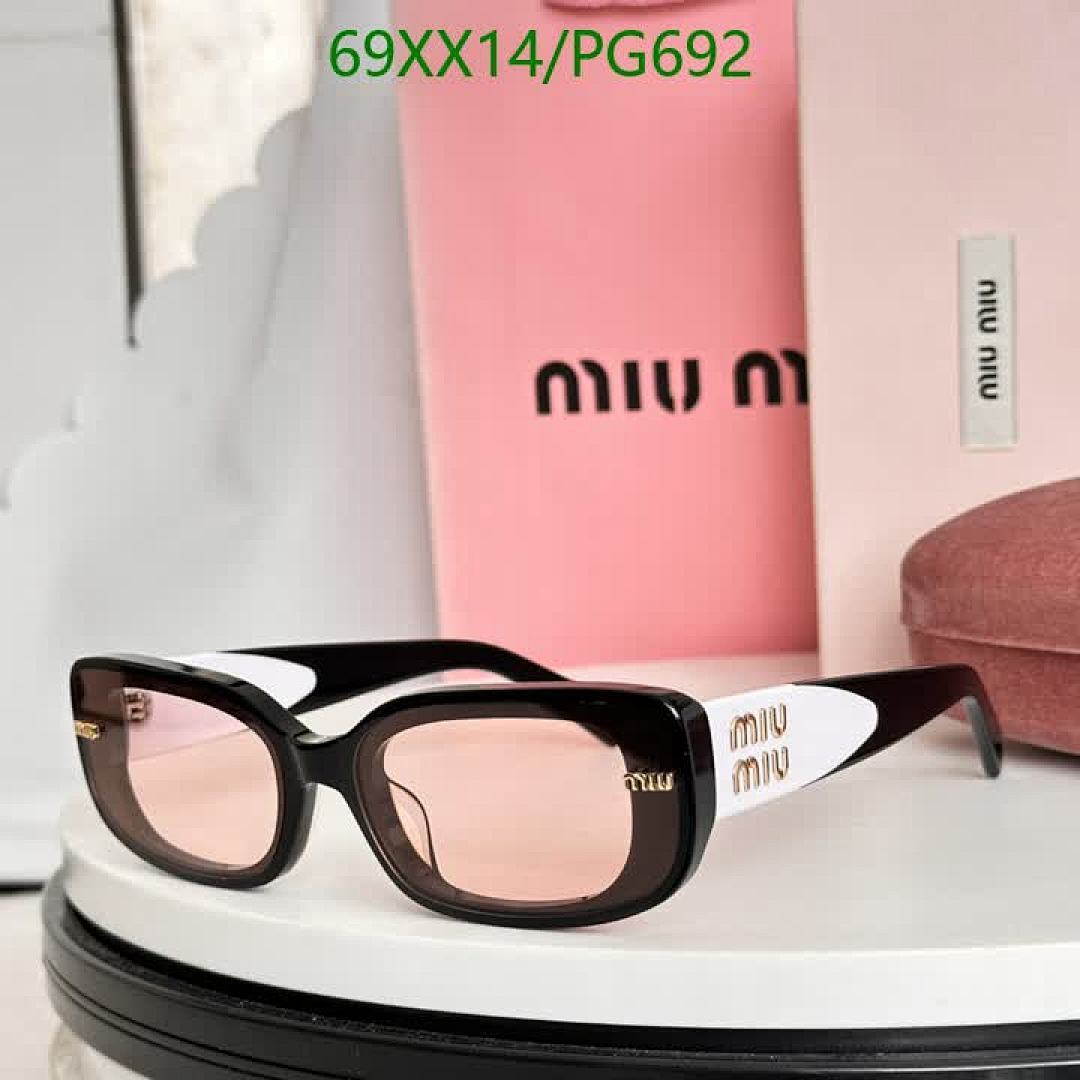 Miu Miu-Glasses Code: PG692 $: 69USD