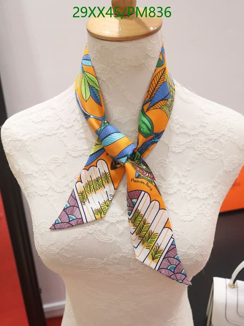 Hermes-Scarf Code: PM836 $: 29USD