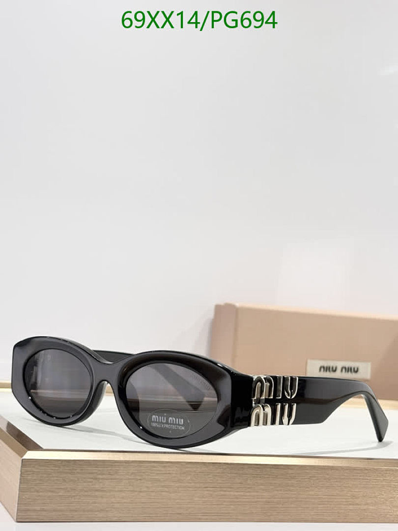 Miu Miu-Glasses Code: PG694 $: 69USD