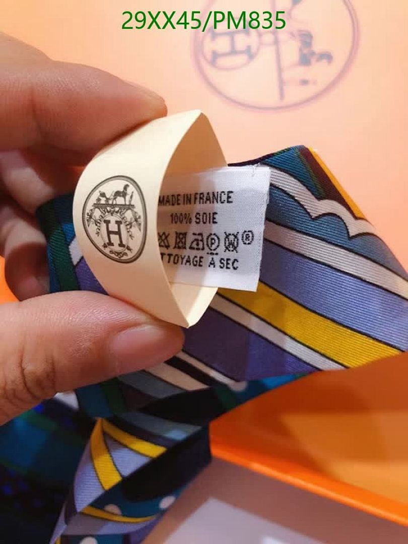 Hermes-Scarf Code: PM835 $: 29USD