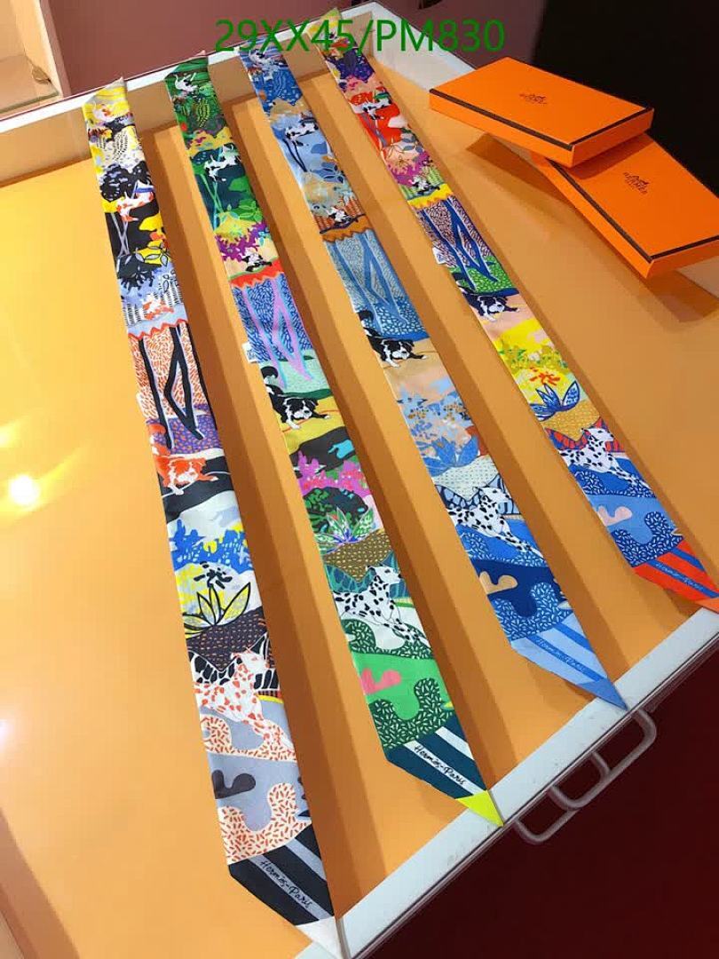 Hermes-Scarf Code: PM830 $: 29USD