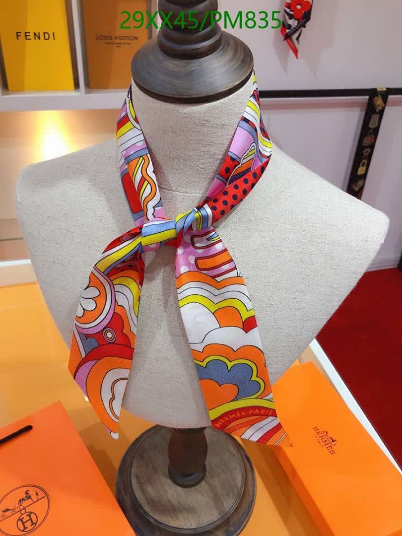 Hermes-Scarf Code: PM835 $: 29USD