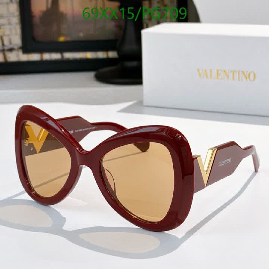 Valentino-Glasses Code: PG709 $: 69USD