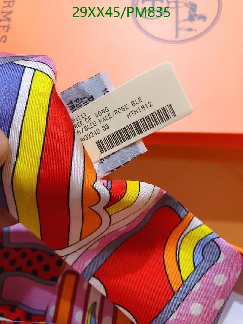 Hermes-Scarf Code: PM835 $: 29USD