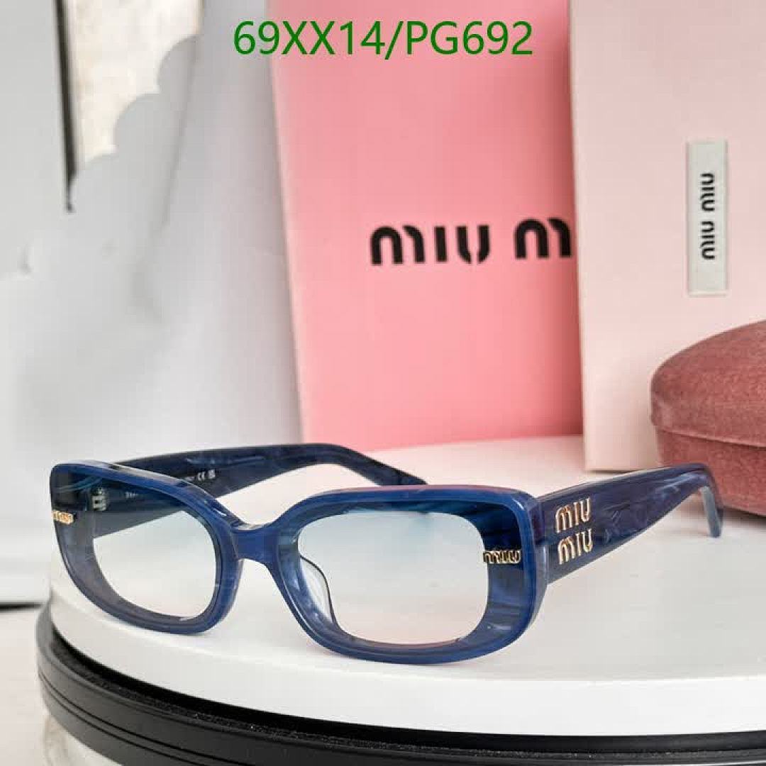 Miu Miu-Glasses Code: PG692 $: 69USD